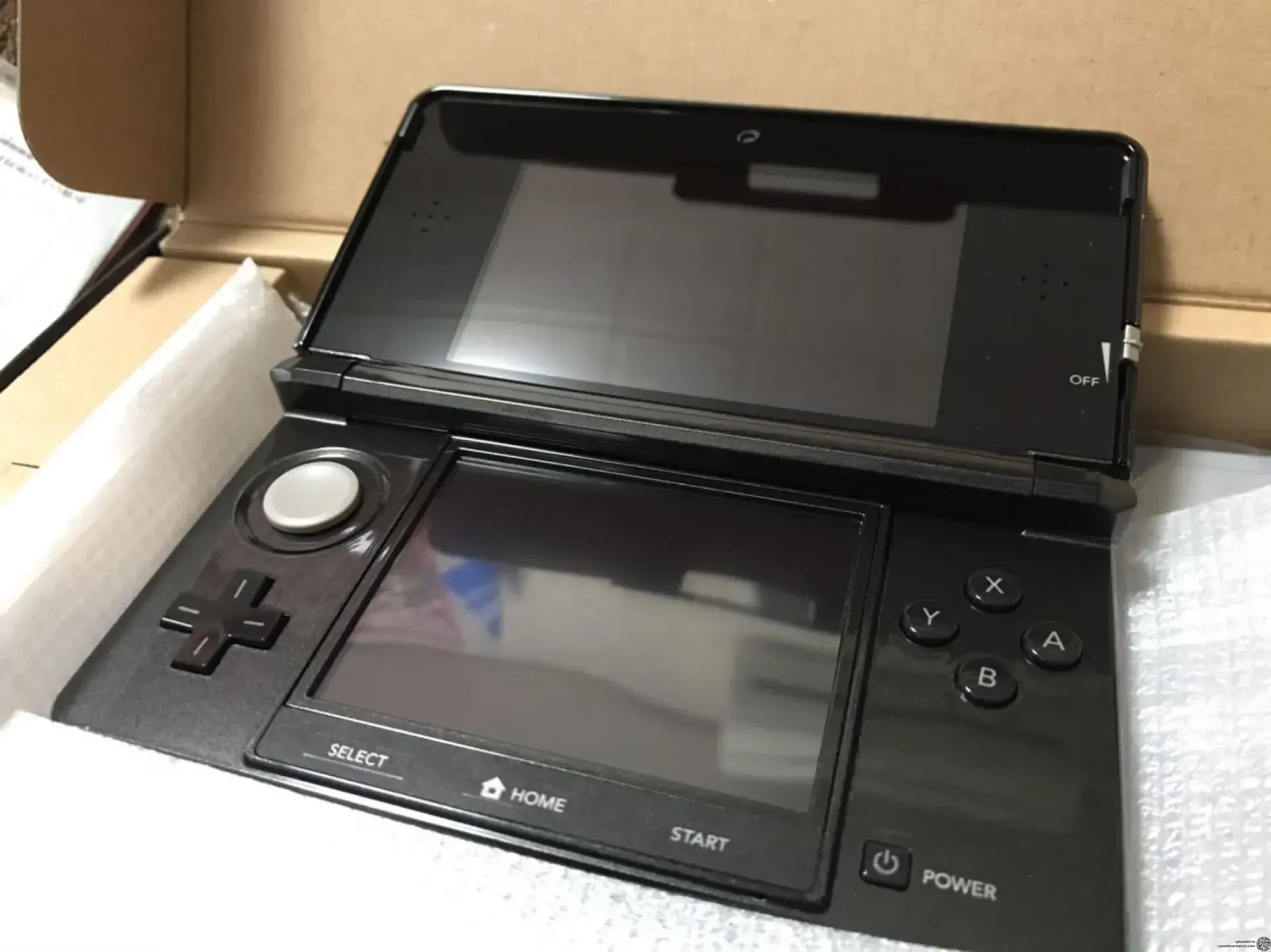 Consolevariations - Nintendo 3DS Cosmo Black Console [EU