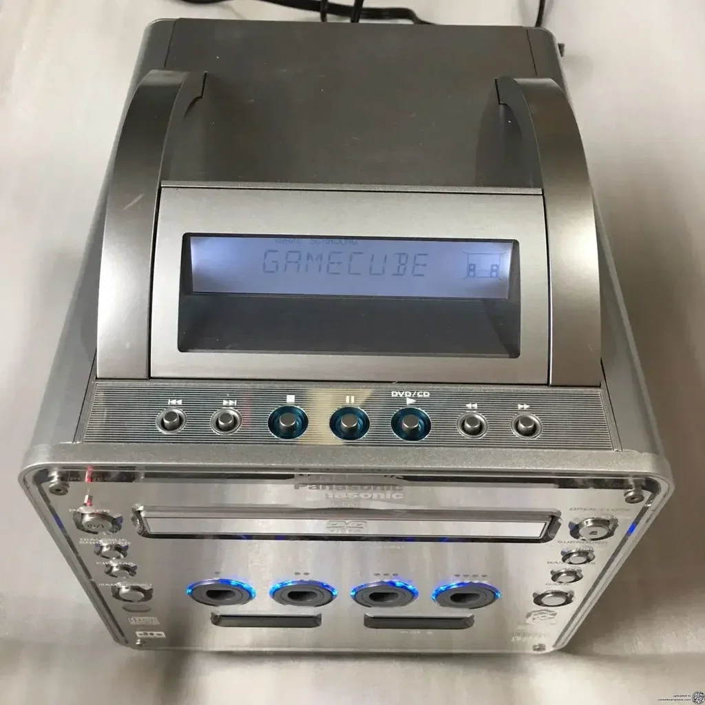 Consolevariations - Nintendo GameCube Panasonic Q Console