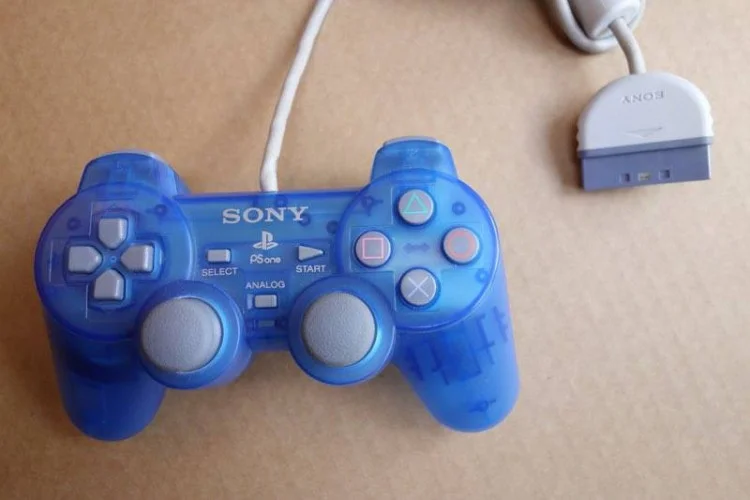  Sony PlayStation Slimline Clear/Blue Controller [NA]