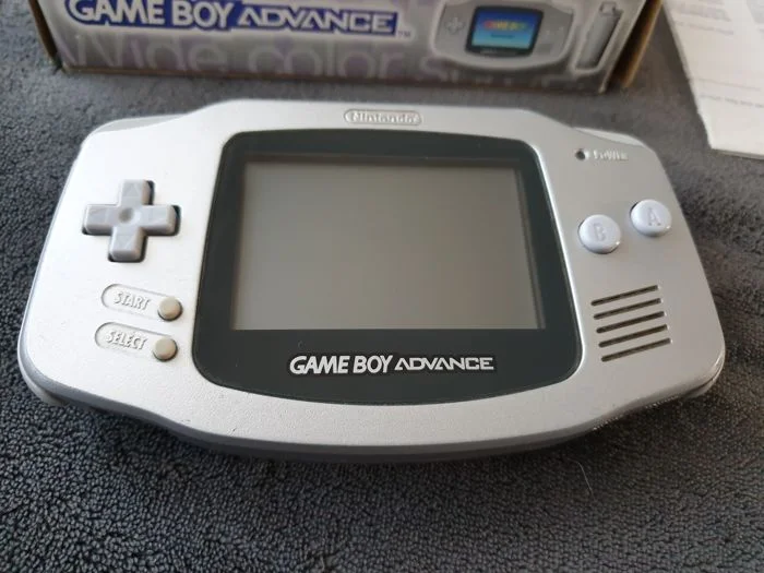  Nintendo Game Boy Advance Platinum Console [EU]