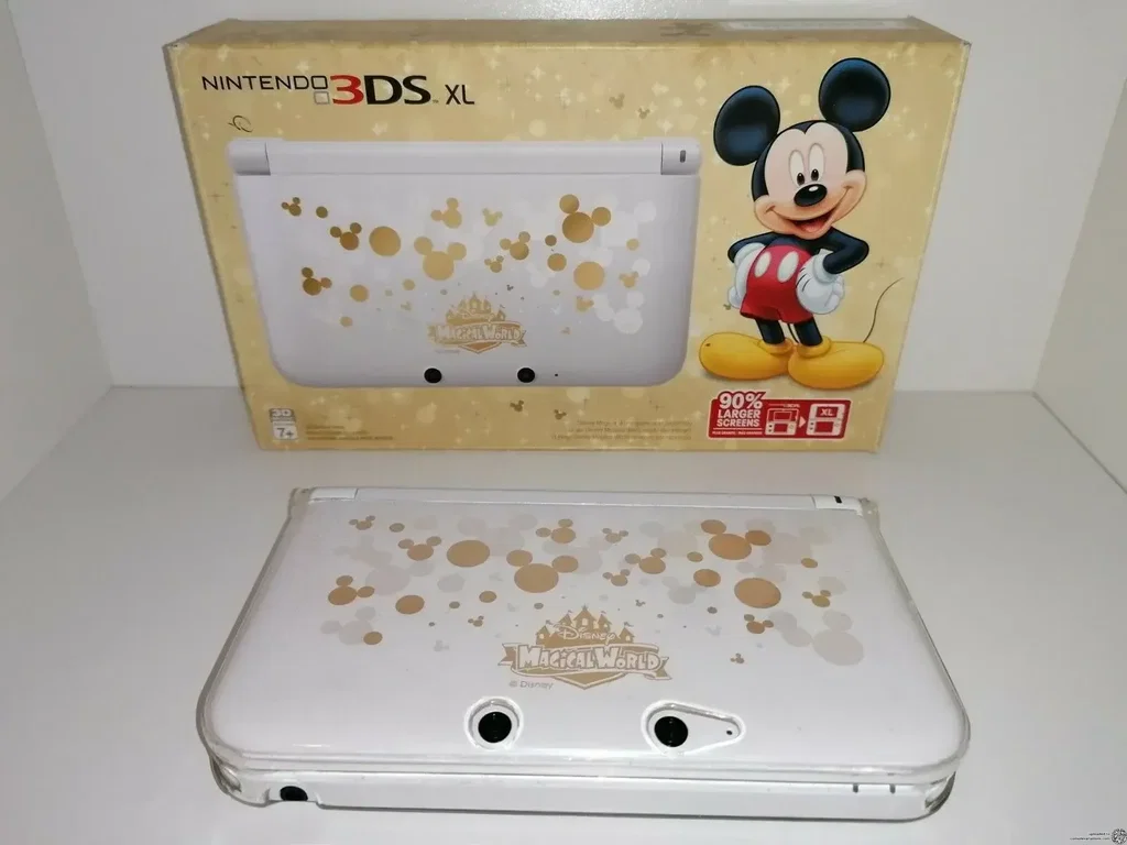Consolevariations - Nintendo 3DS XL Disney Magical World Console