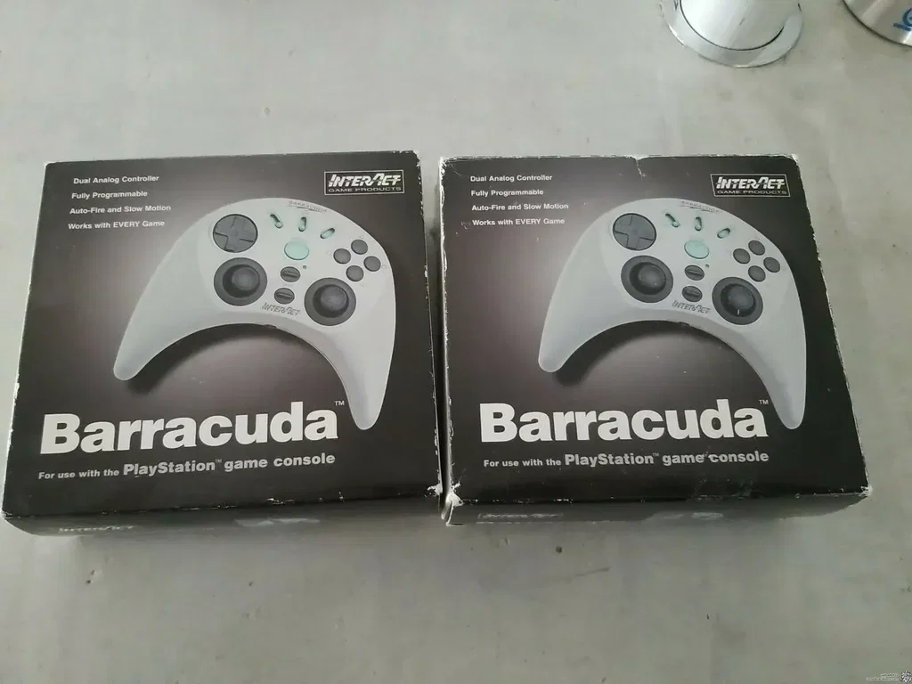 PlayStationマルチコントローラー Consolevariations - InterAct Barracuda Dual Analog Controller