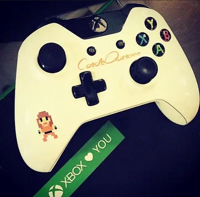 Microsoft Xbox One Carole Quintaine Controller