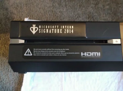 Microsoft Xbox One Intern Signature 2014 Console