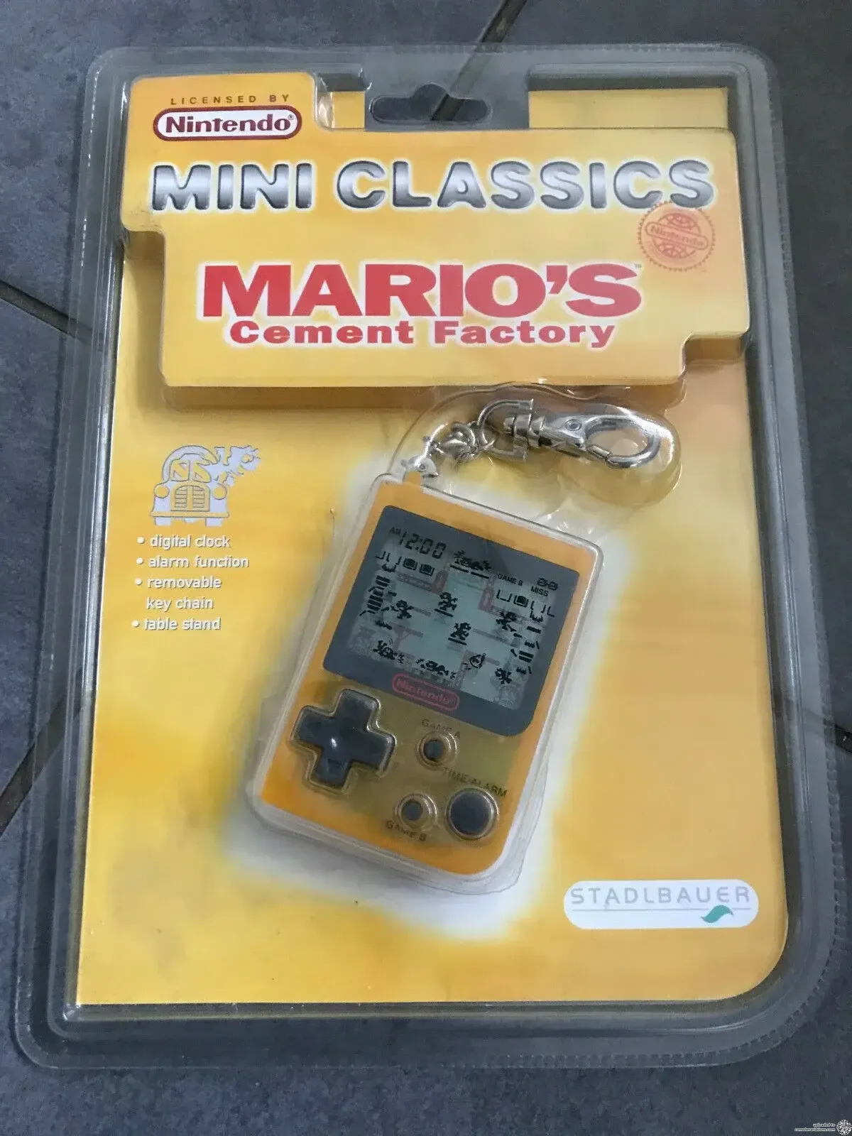 Nintendo mini classics マリオ セメントファクトリー レア Consolevariations - Nintendo Game & Watch Mini Classic Yellow
