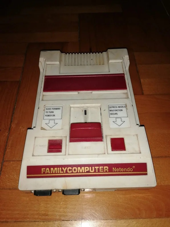  Netendo Familycomputer Console