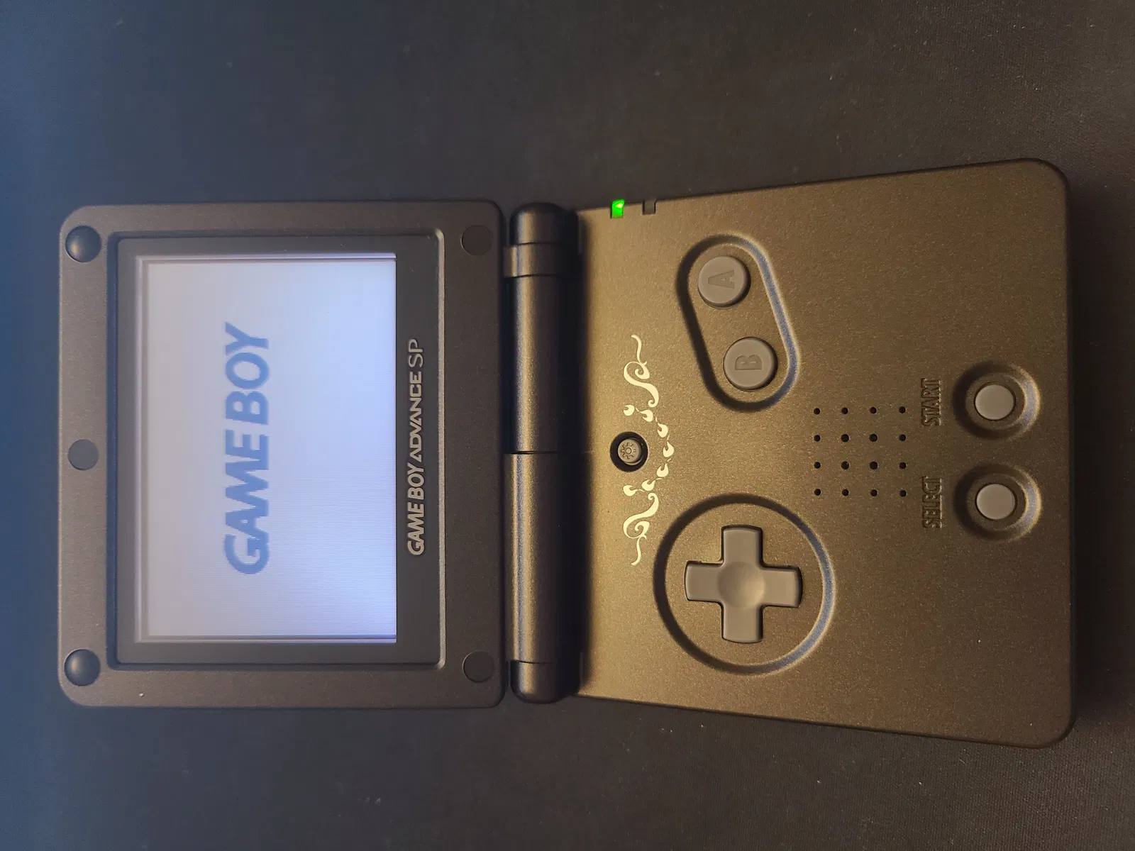 iQue Game Boy Advance SP Dragon Console - Consolevariations
