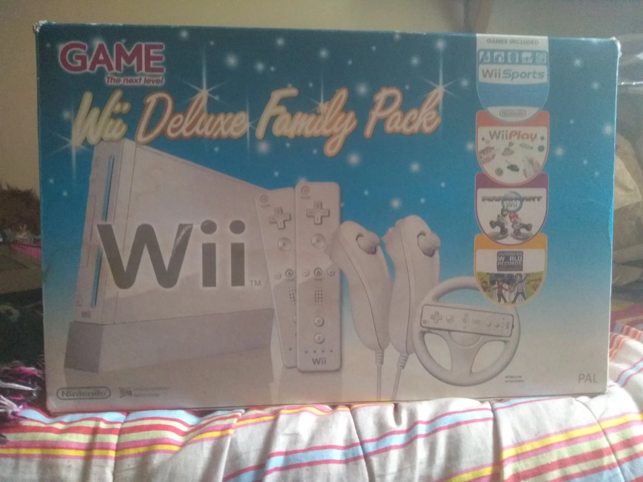  Nintendo Wii Deluxe Family Pack