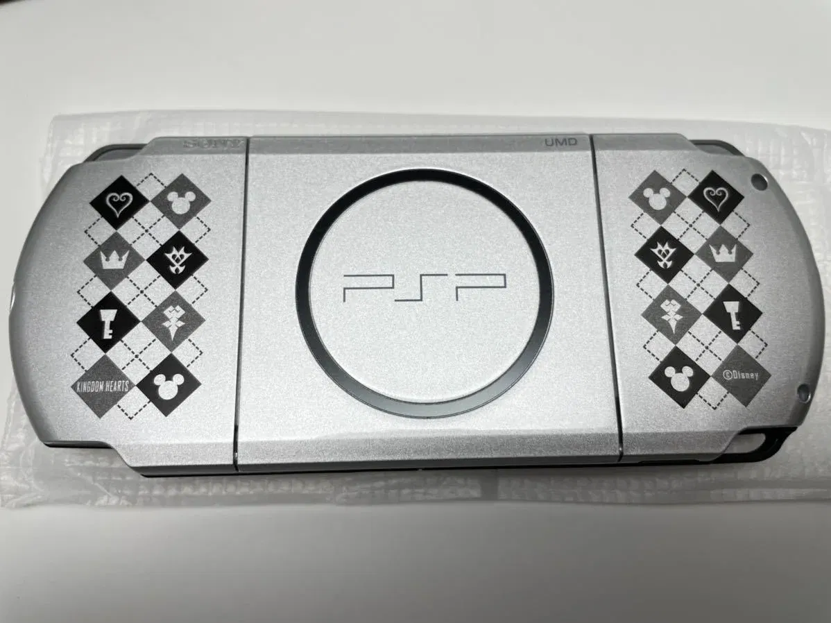 Sony PSP 3000 Kingdom Hearts Birth By Sleep Bundle