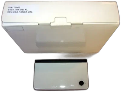 Nintendo DSi XL Development Kit [NA]