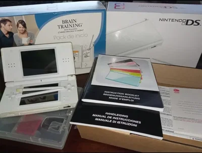 Nintendo DS Lite Brain Training Bundle [ES]