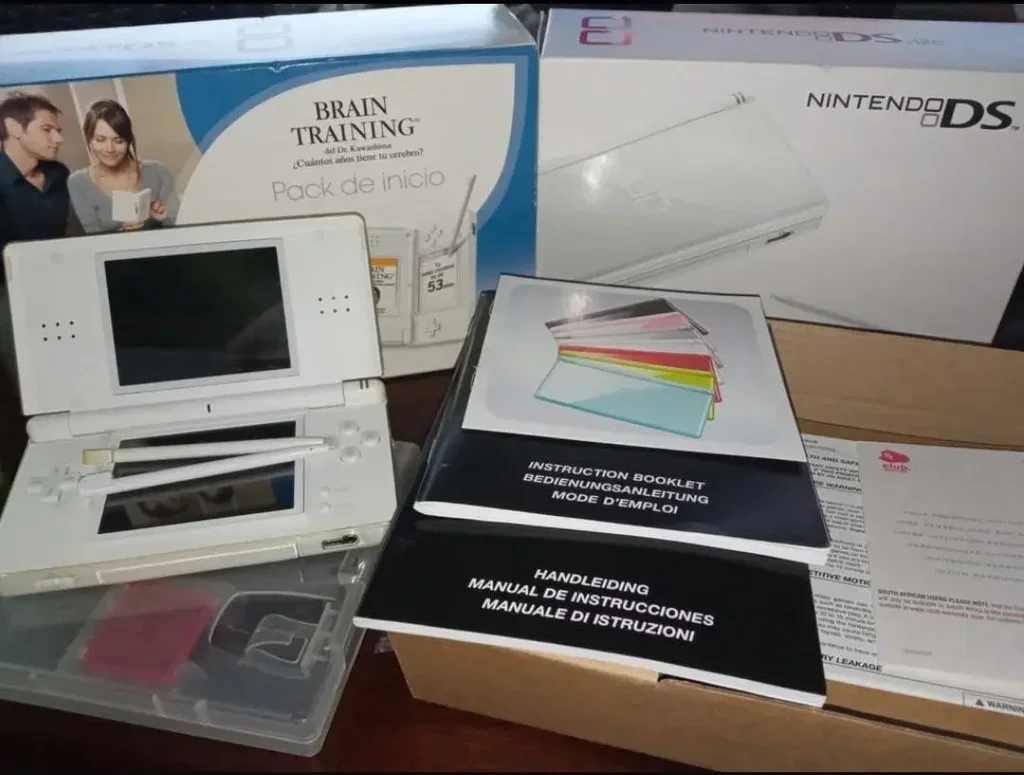 Consolevariations - Nintendo DS Lite Brain Training Bundle [ES