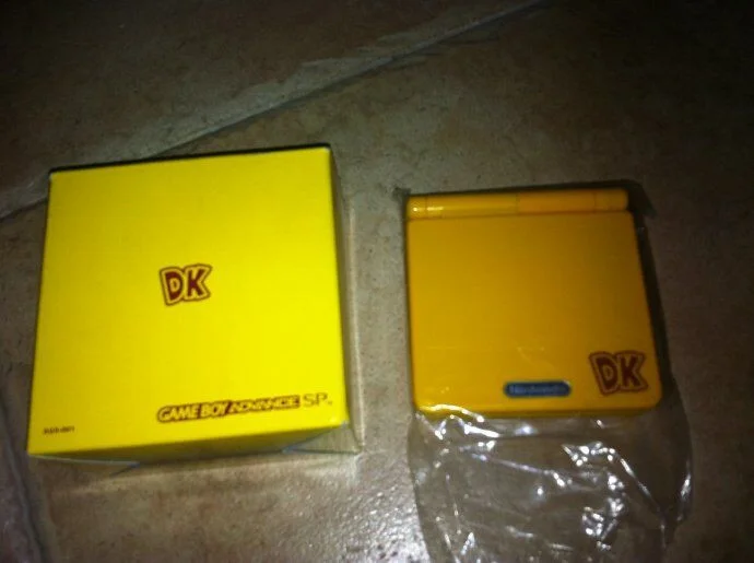  Nintendo Game Boy Advance SP Donkey Kong Console