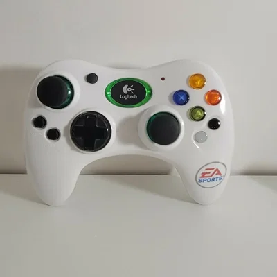 Logitech Xbox  EA Sports White Precision Controller