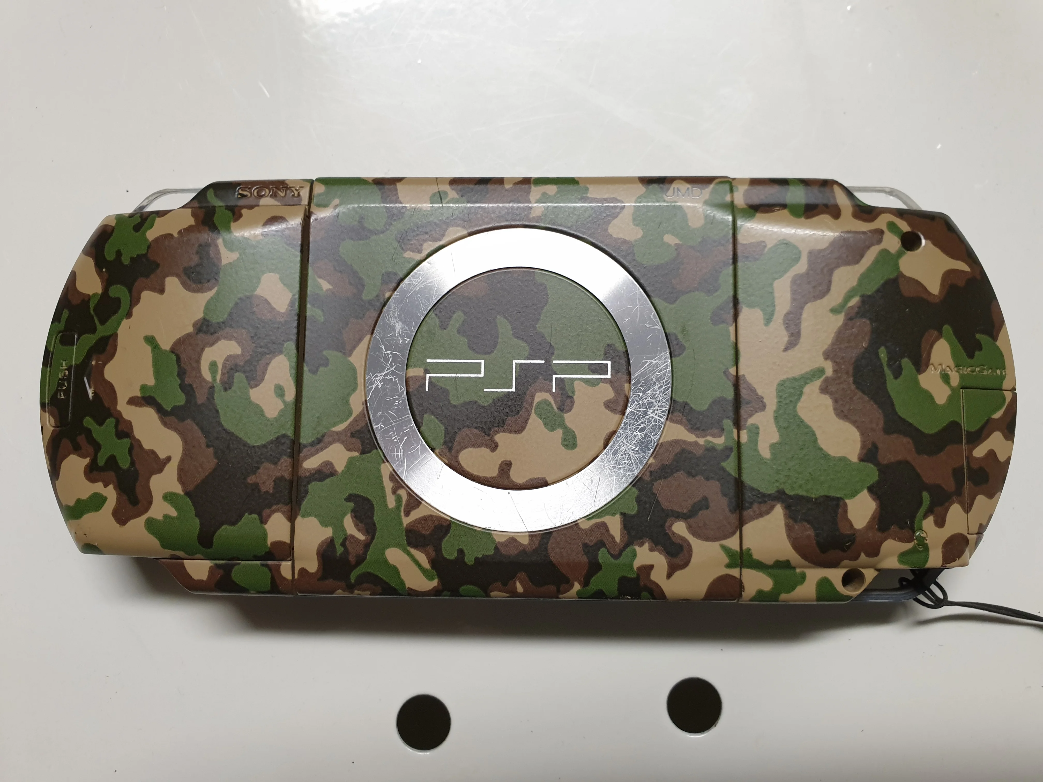 sony-psp-1000-metal-gear-solid-portable-ops-console-consolevariations