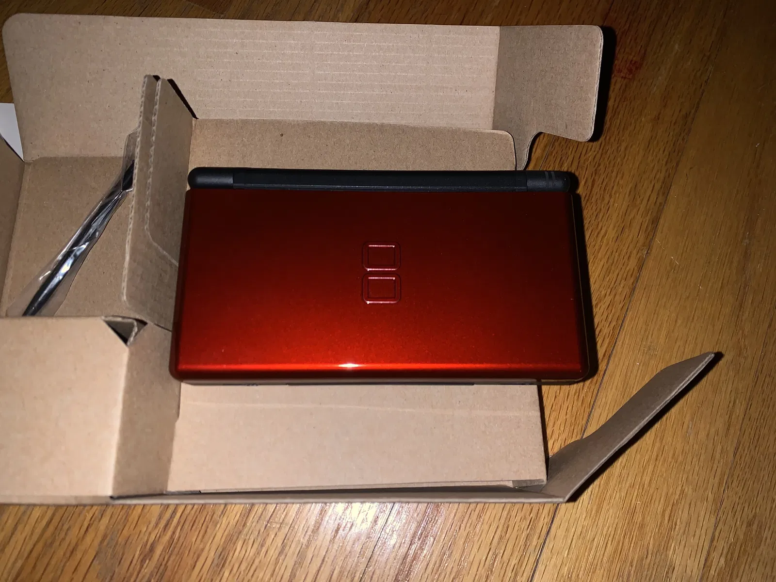NINTENDO DS Lite　Crimson/Black Nintendo DS Crimson & Black: Nintendo DS: Video Games