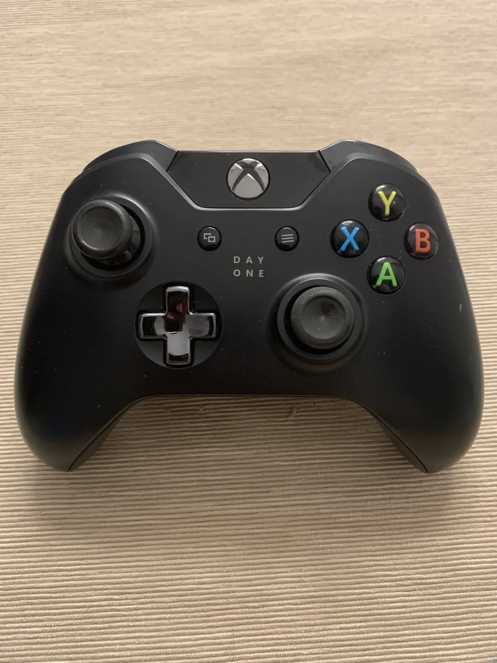 Consolevariations - Microsoft Xbox One Day One Controller