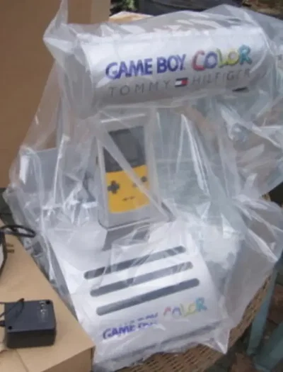Nintendo Game Boy Color Tommy Hilfiger Kiosk