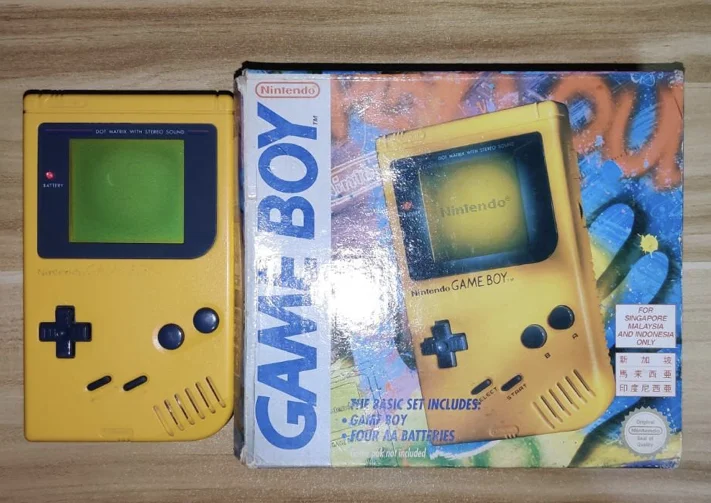  Nintendo Game Boy Vibrant Yellow Console [SIJORI]