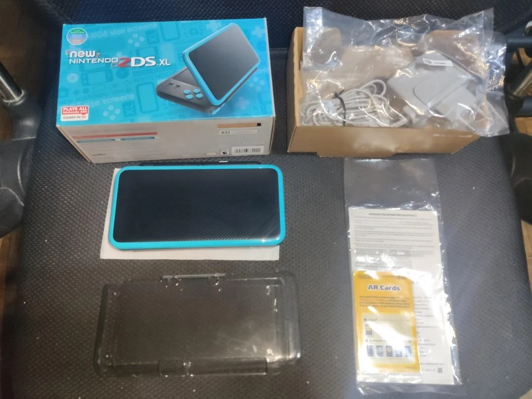  New Nintendo 2DS XL Black &amp; Turquoise Console [ASI]