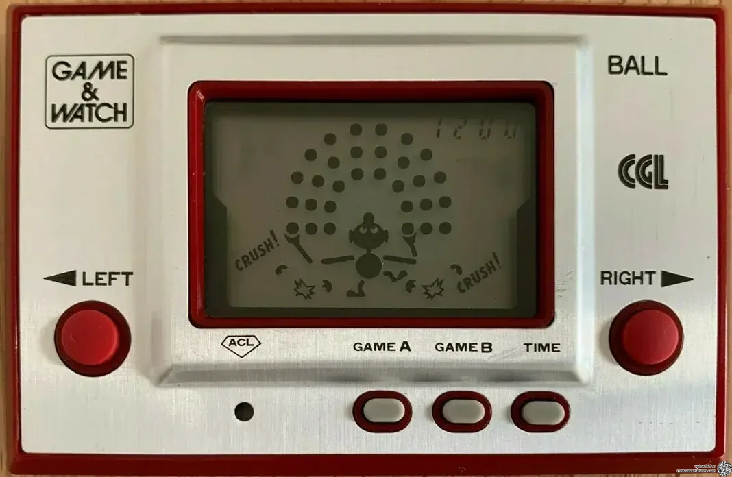 Game Watch Graphc Game Computer Famiclone Gold Console - Consolevariations