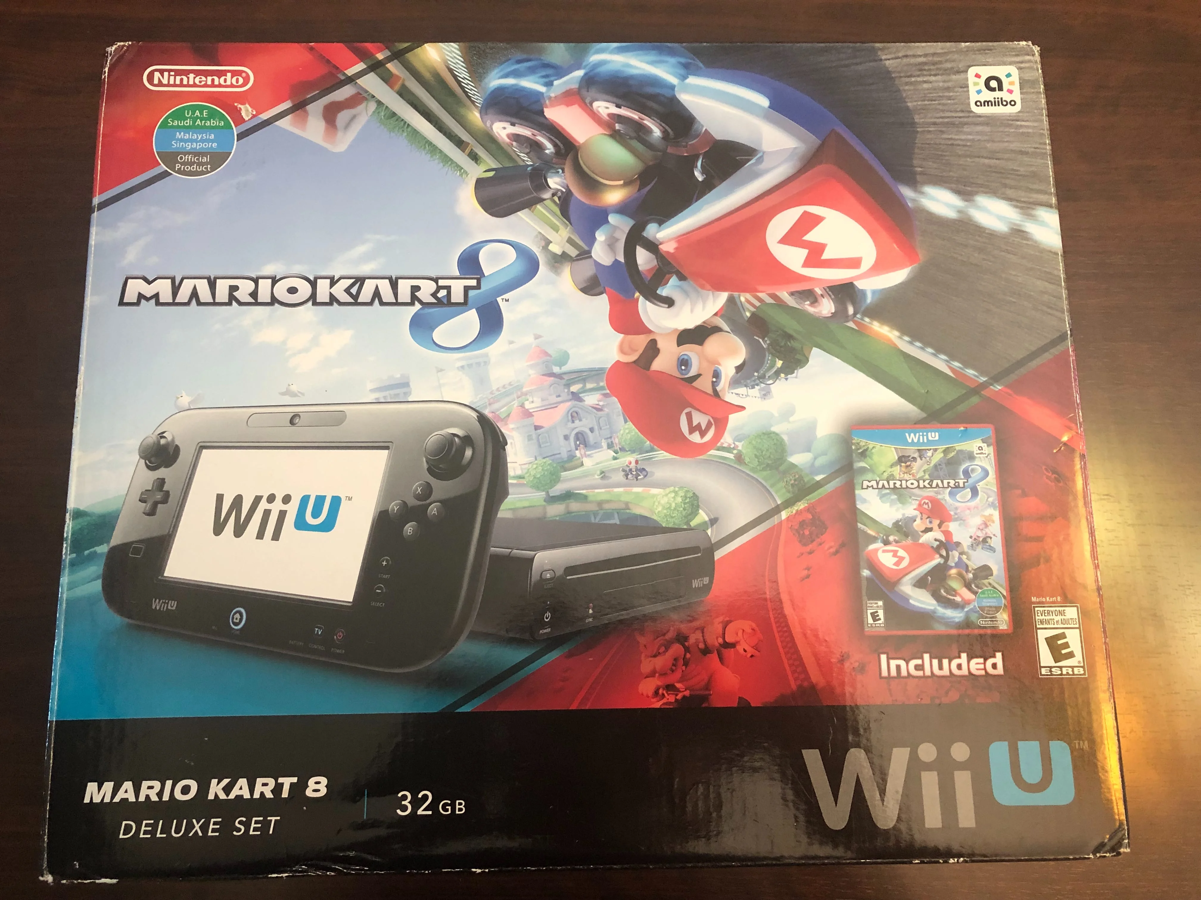  Nintendo Wii U Mario Kart 8 Bundle