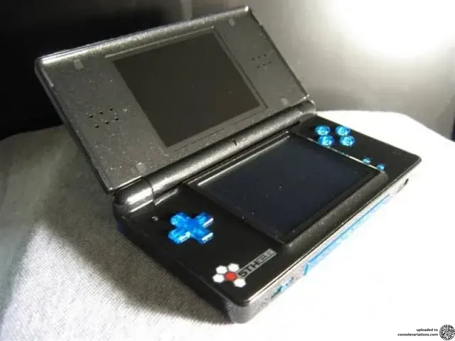 Consolevariations - Nintendo DS Lite Lock's Quest Console [US