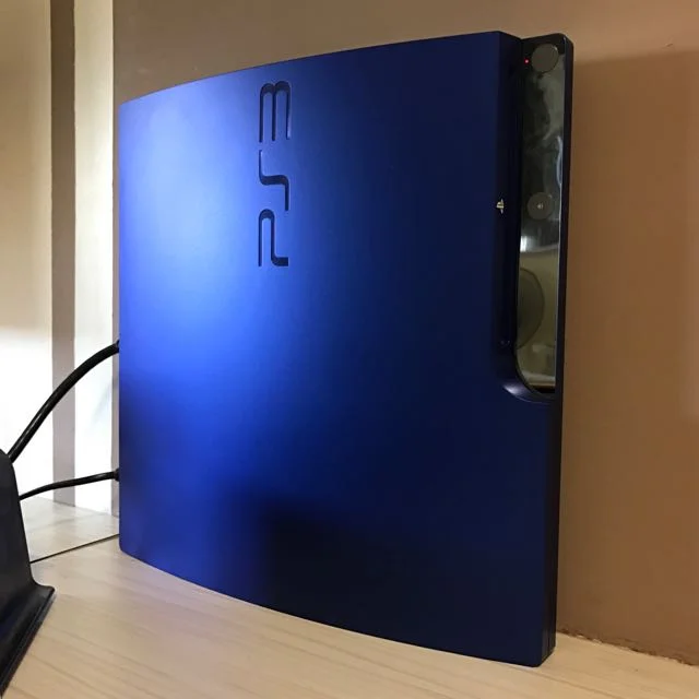  Sony PlayStation 3 Slim Titanium Blue Console