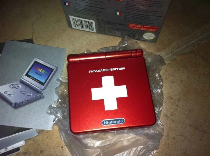  Nintendo Game Boy Advance SP Swiss Gamer Console