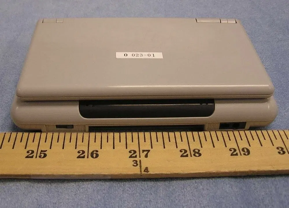 Nintendo DS Prototype Console - Consolevariations