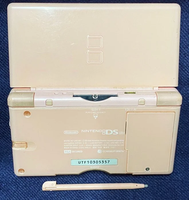 Nintendo DS Lite Noble Pink Console [HK]