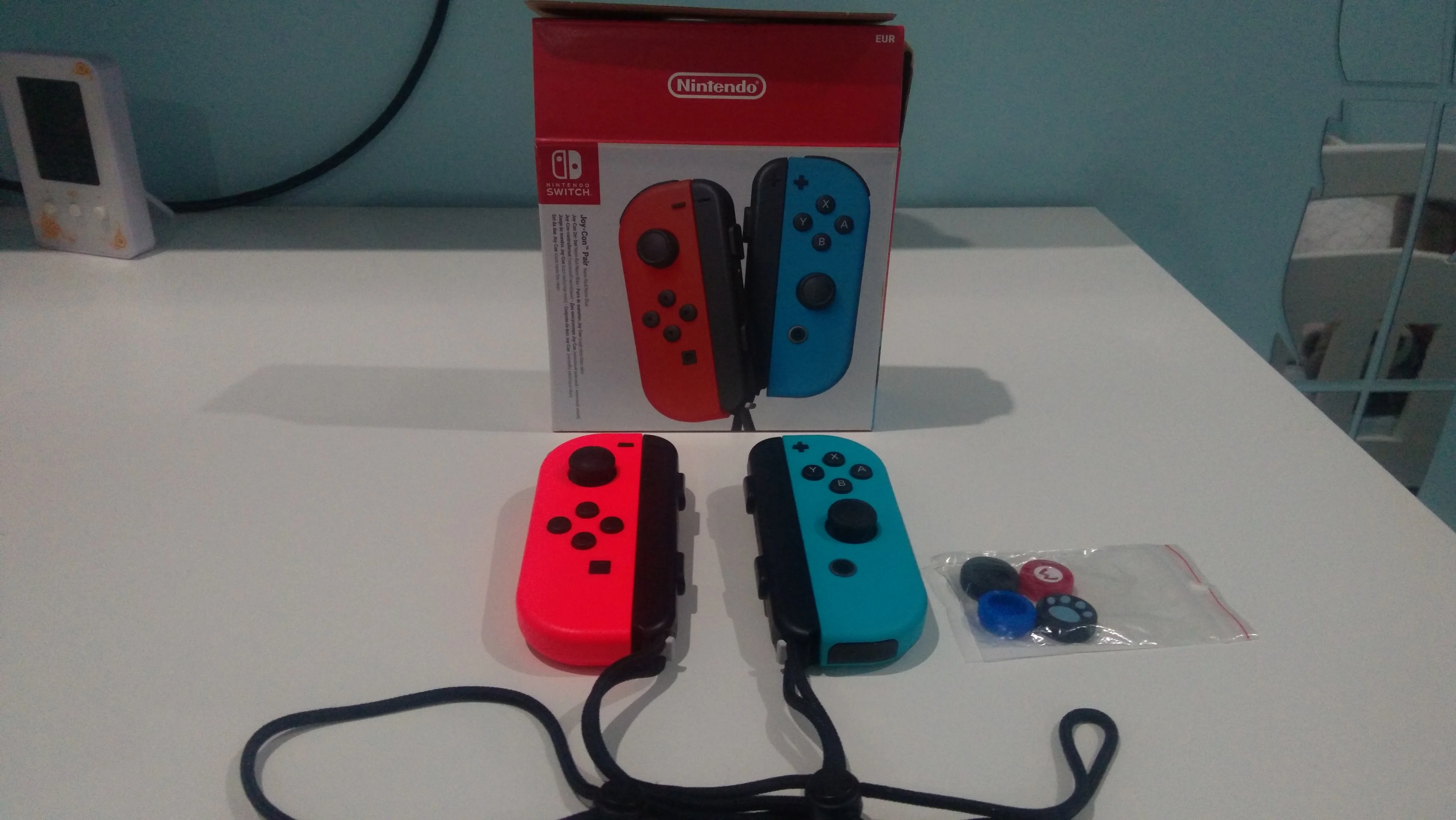  Nintendo Switch Neon Red/Neon Blue Joy-Con  [EU]