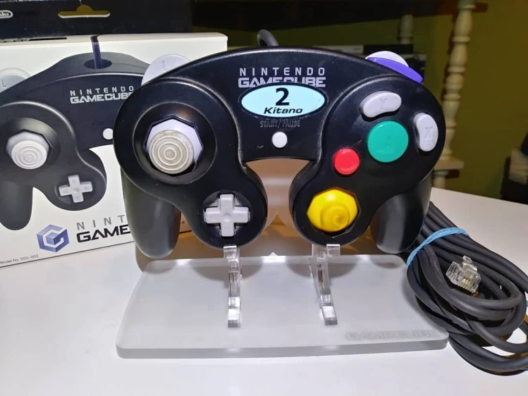 Nintendo GameCube Hotel Controller