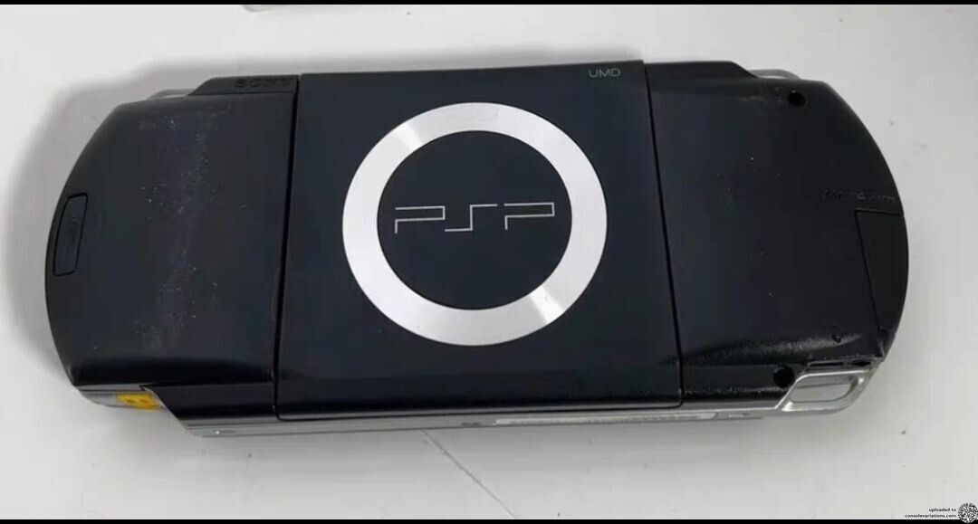 Consolevariations - Sony PSP 1000 Signature Tsukimi Console