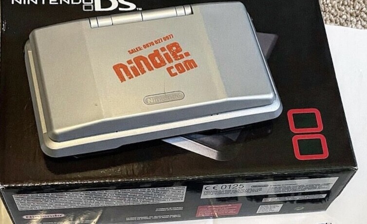  Nintendo DS Nindie.Com Console