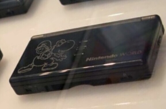  Nintendo DS Lite Nintendo World Baby Mario Yoshi Console