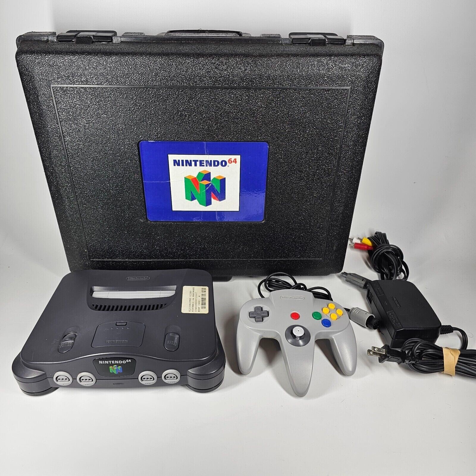  Nintendo 64 Blockbuster Suitcase