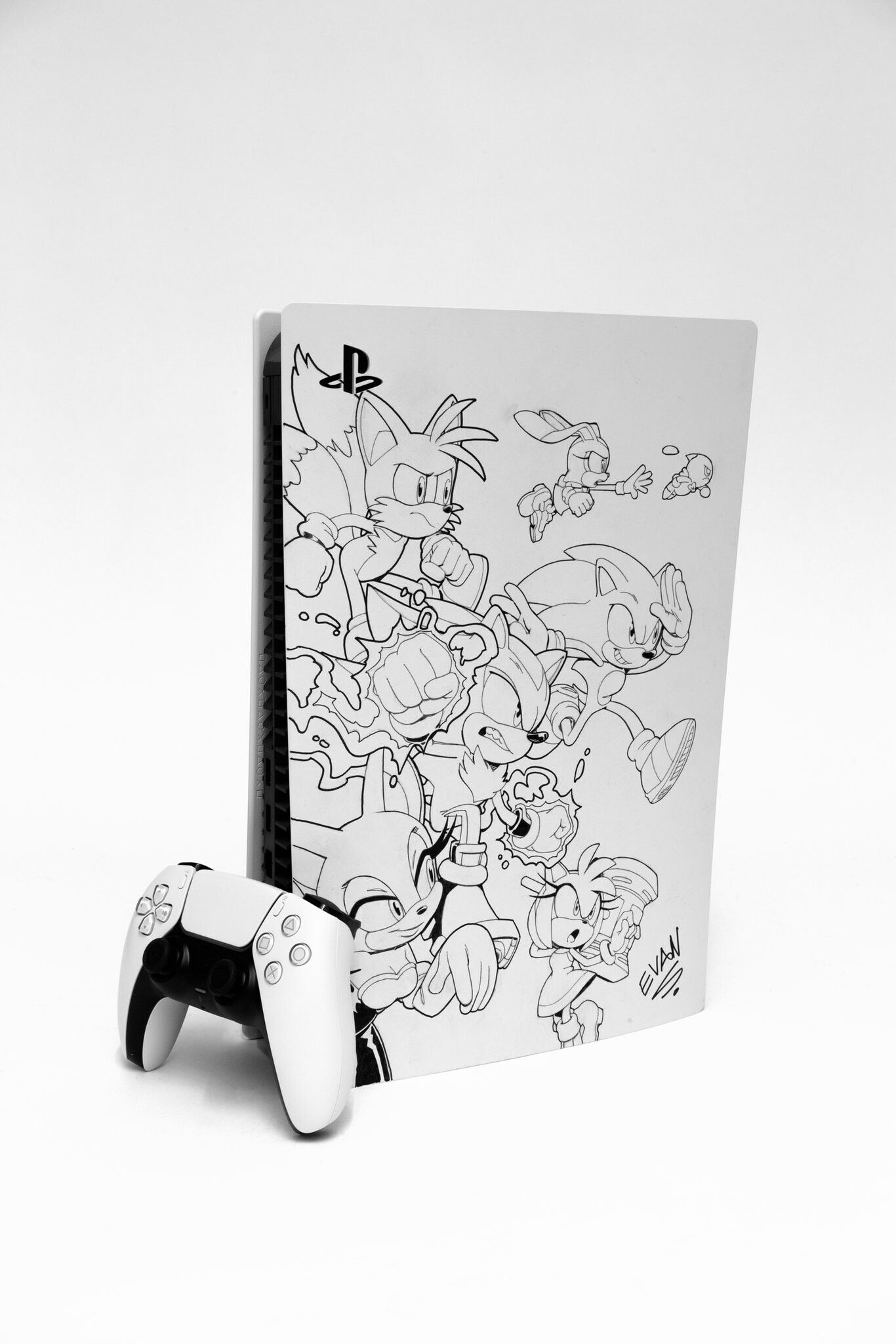 Sony PlayStation 5 IDW Sonic 30th Anniversary Console