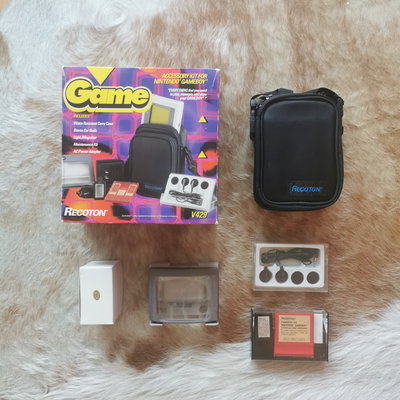 Recoton Game Boy Game Accessory Kit