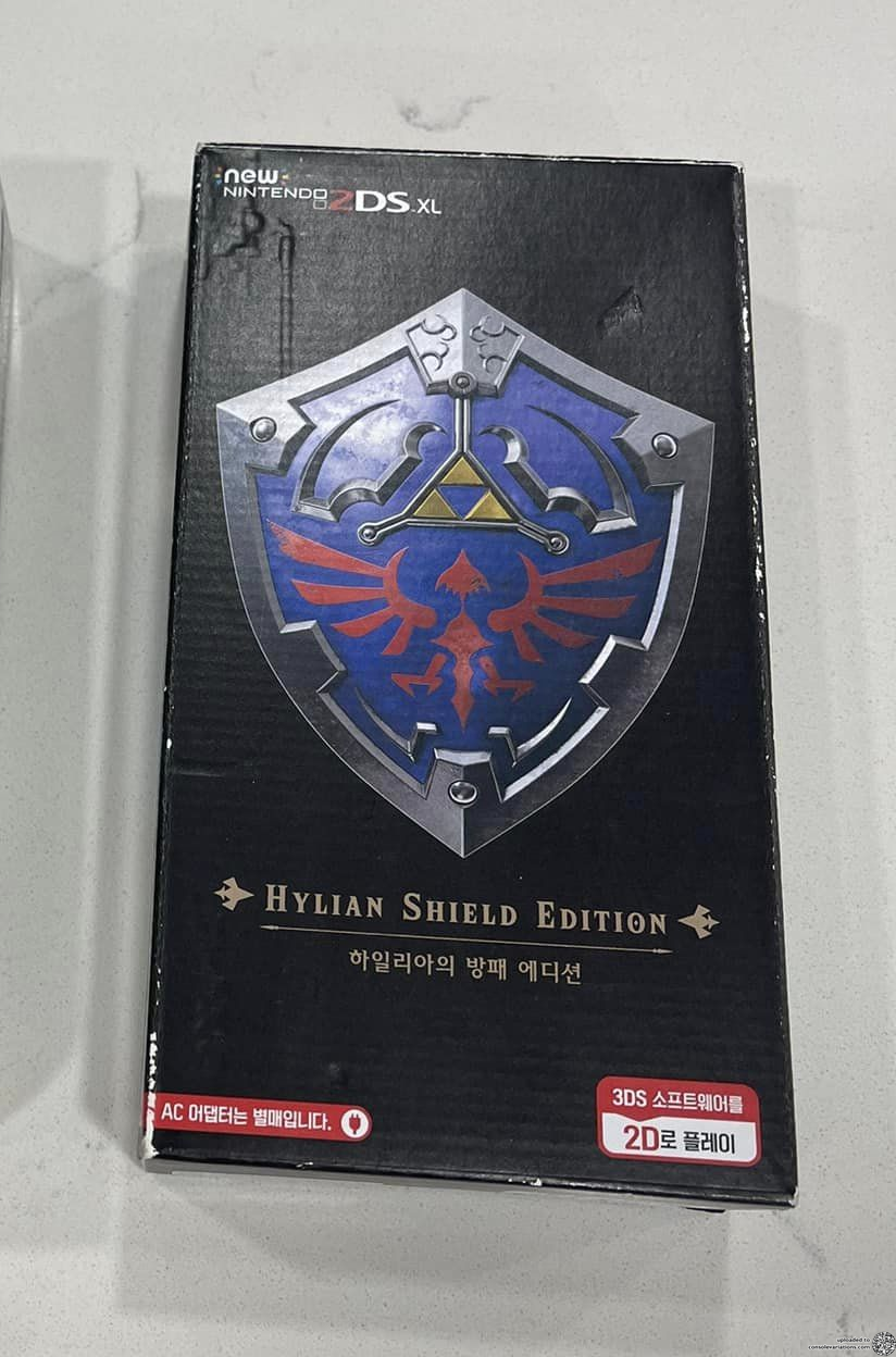 Consolevariations - New Nintendo 2DS XL Zelda Hylian Shield