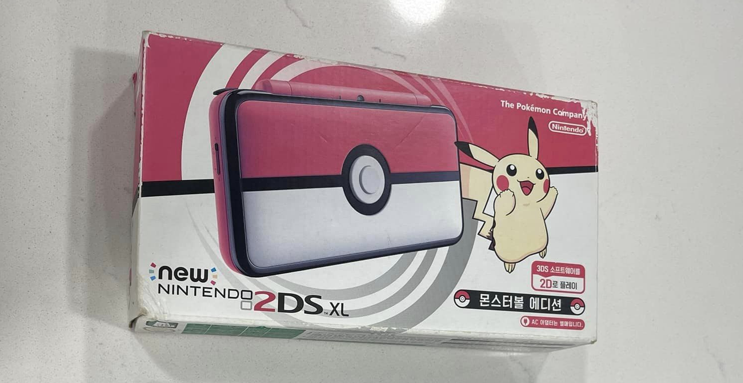 Consolevariations - Nintendo 2DS XL Pokemon Pokébal Console (KOR