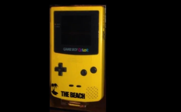  Nintendo Game Boy Color The Beach Console