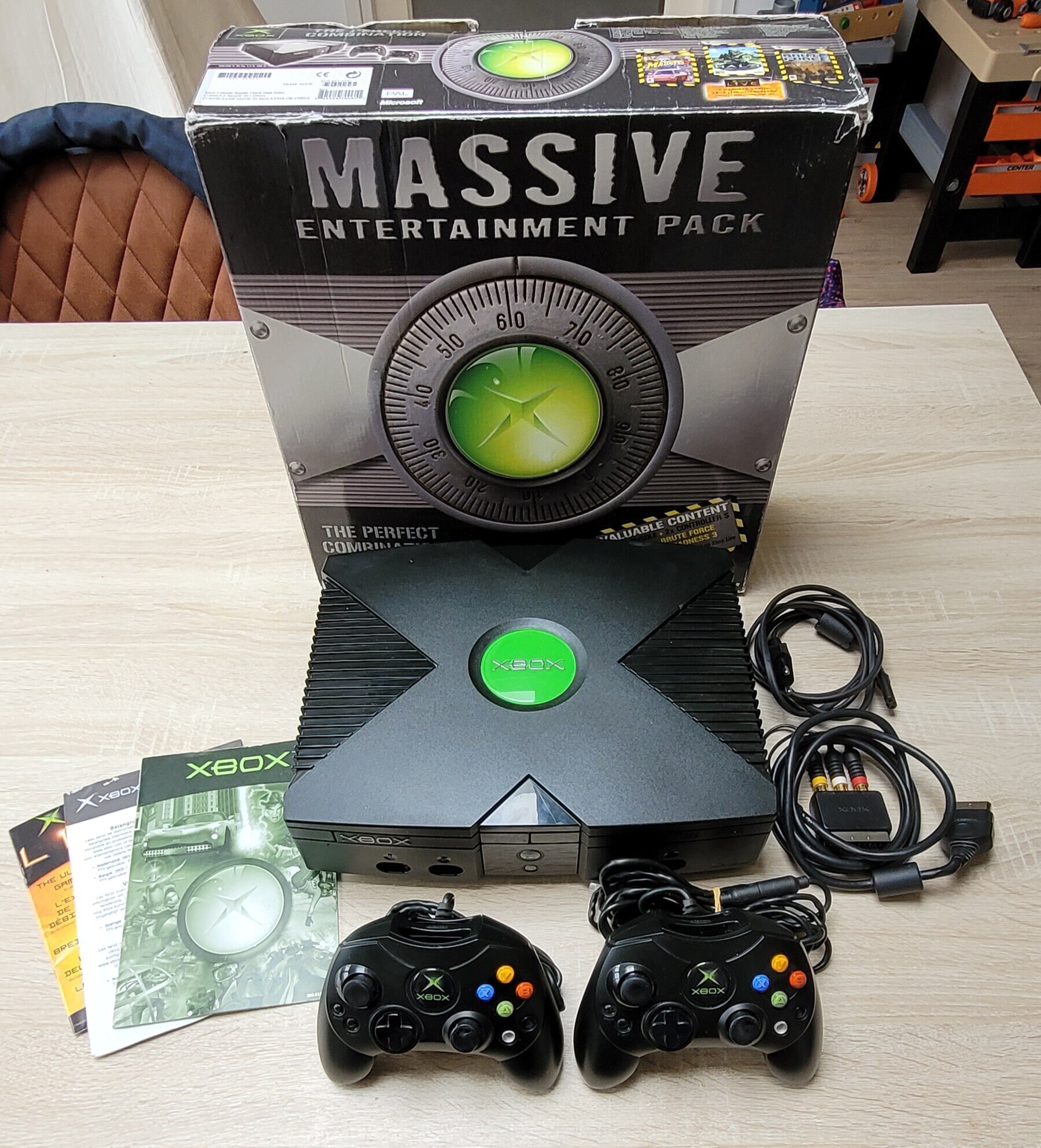  Microsoft Xbox Massive Entertainment Pack