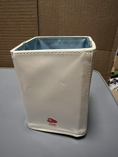 Nintendo Wii Club Nintendo Wii Remote Holder White