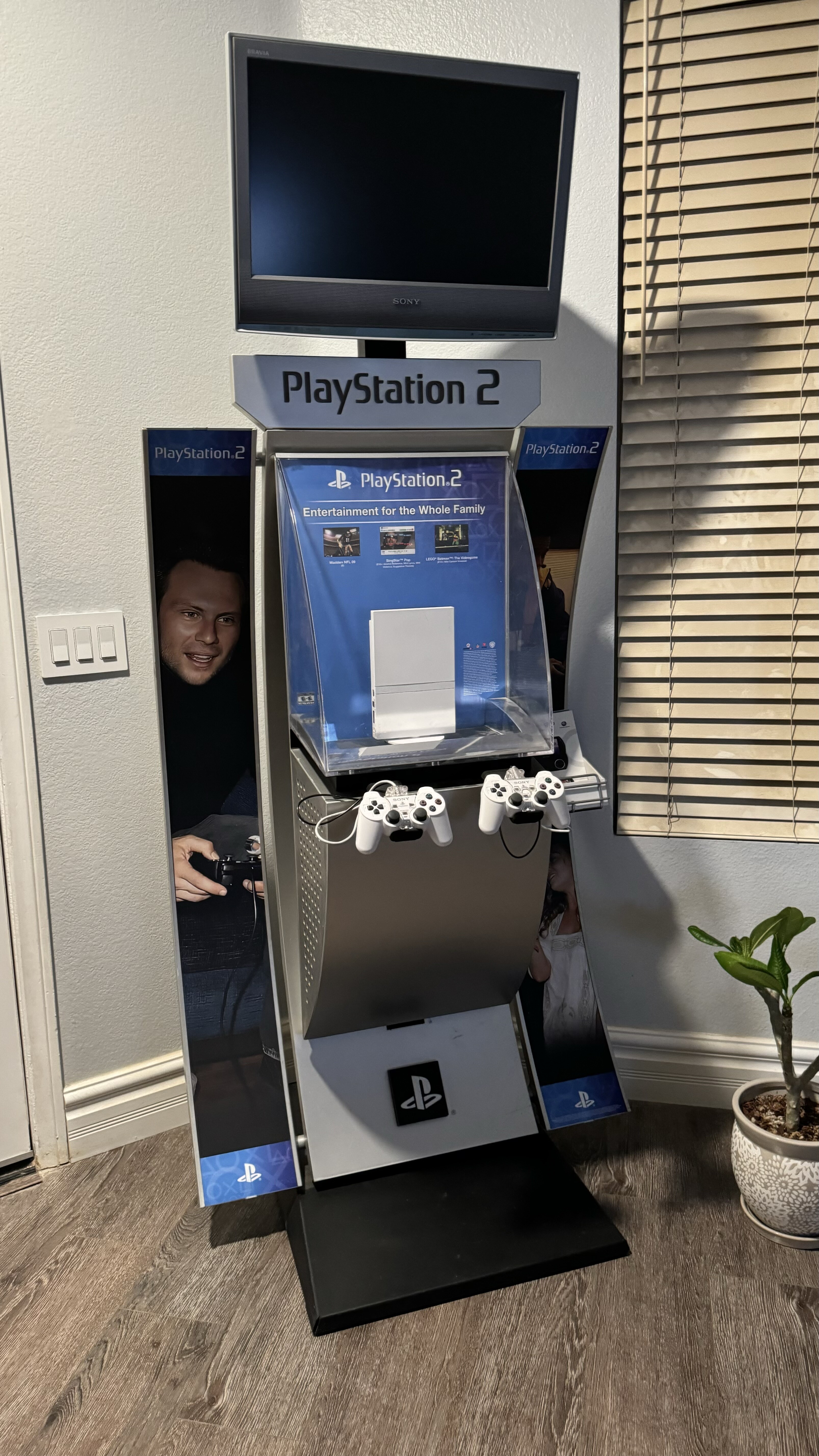  Sony PlayStation 2 Kiosk [Rapid Displays]