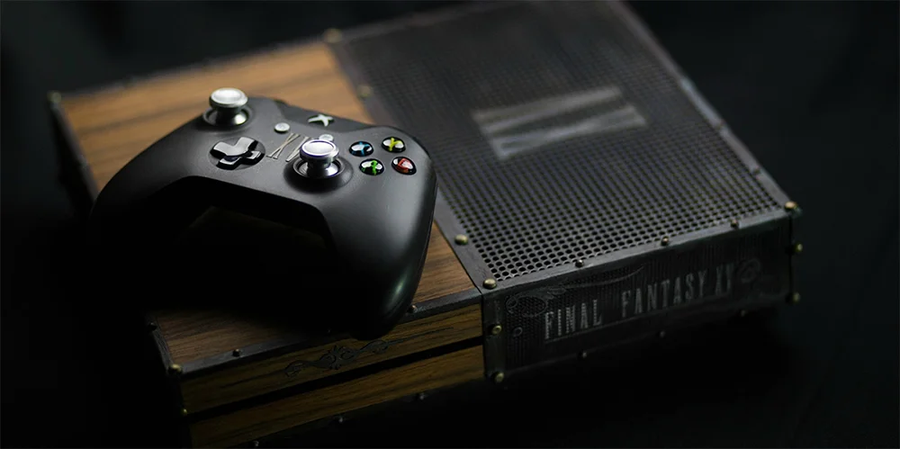 Microsoft Xbox One S Final Fantasy XV Royal Mysterious Chest Console