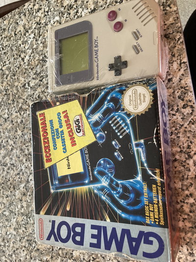 Nintendo Game Boy Classic One Game Bundle [IT]