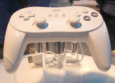 Nintendo Wii E3 White Prototype Classic Pro Controller