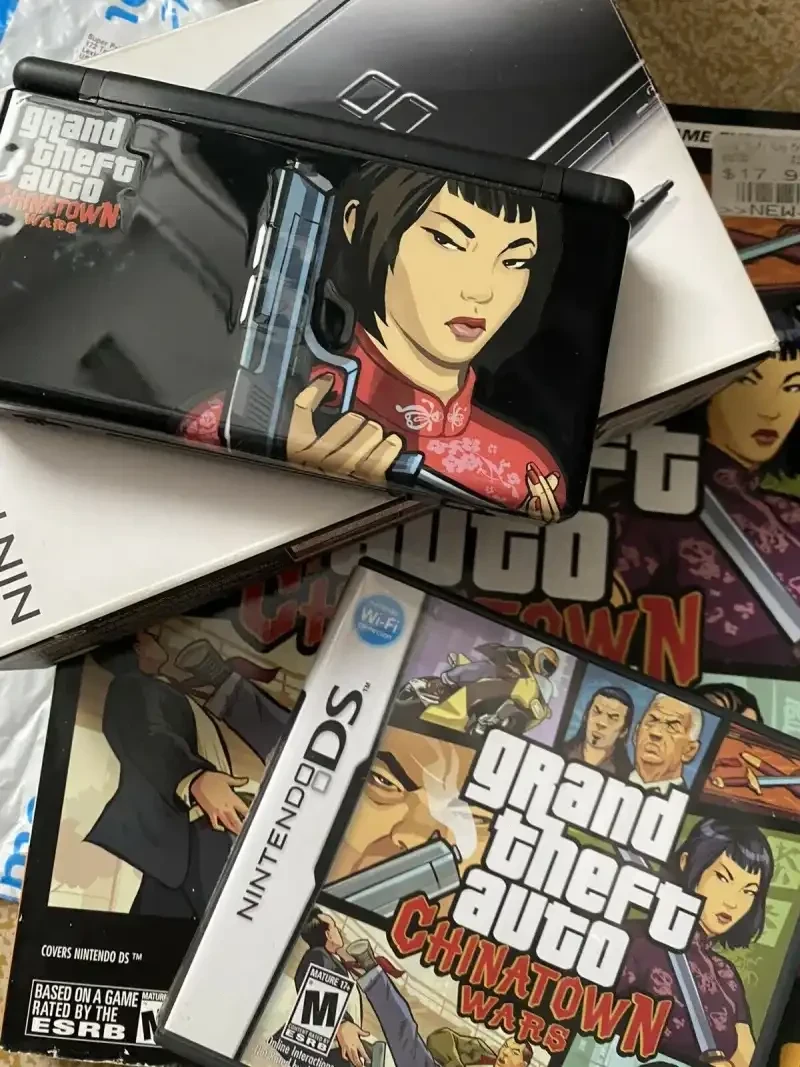  Nintendo DS Lite Grand Theft Auto Chinatown Wars Ling Shan Console