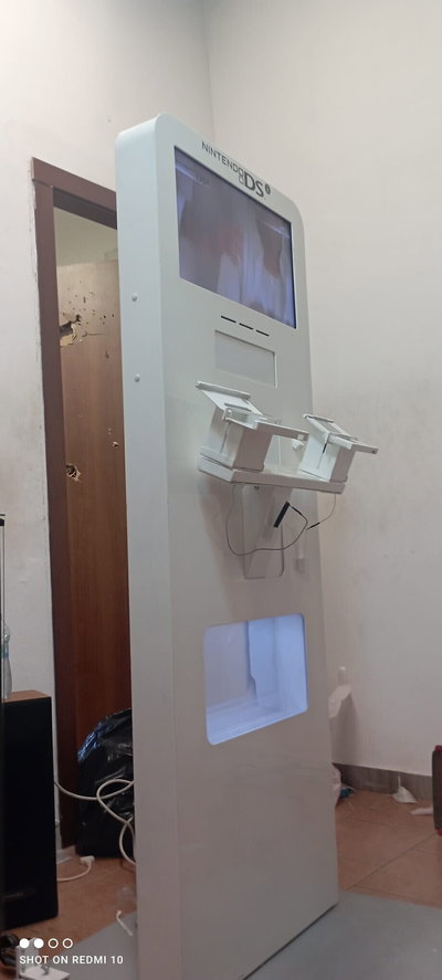 Nintendo DSi Dual Kiosk